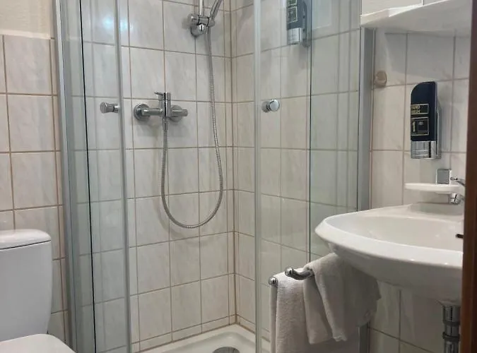 魏森瑙膳食公寓酒店 Salzhausen