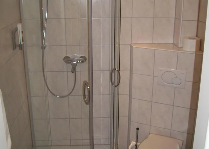 魏森瑙膳食公寓酒店 Salzhausen