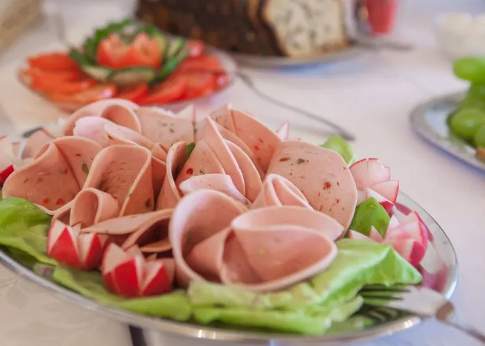 魏森瑙膳食公寓酒店