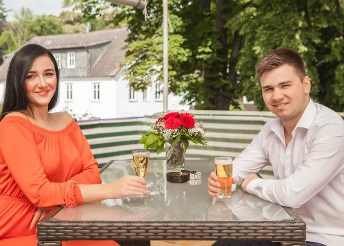 魏森瑙膳食公寓酒店 Salzhausen