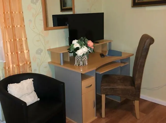 魏森瑙膳食公寓酒店